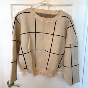 Chicwish sweater•Small•cream/black•EUC